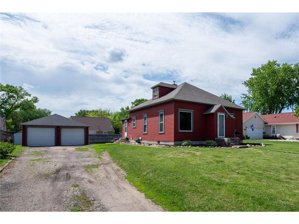 908 3rd Street SW Waseca MN 56093 7082077 image2