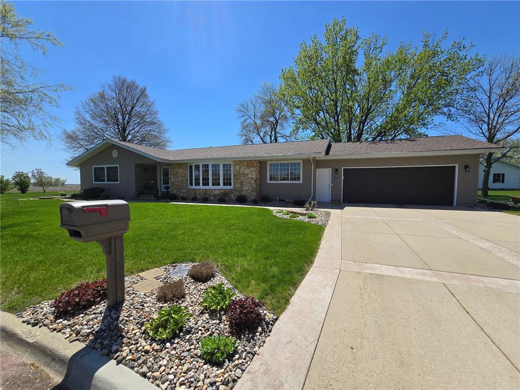 908 7th Avenue SE Pipestone MN 56164 6482614 image1