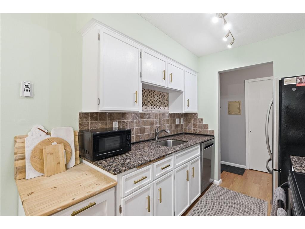 908 9th Avenue S #7 Hopkins MN 55343 7087593 image5