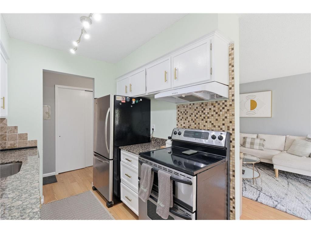 908 9th Avenue S #7 Hopkins MN 55343 7087593 image6