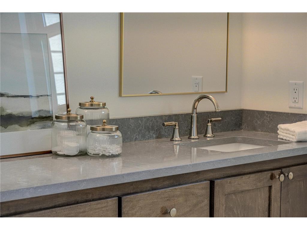 908 Gavin Pass Hudson WI 54016 7073897 image30