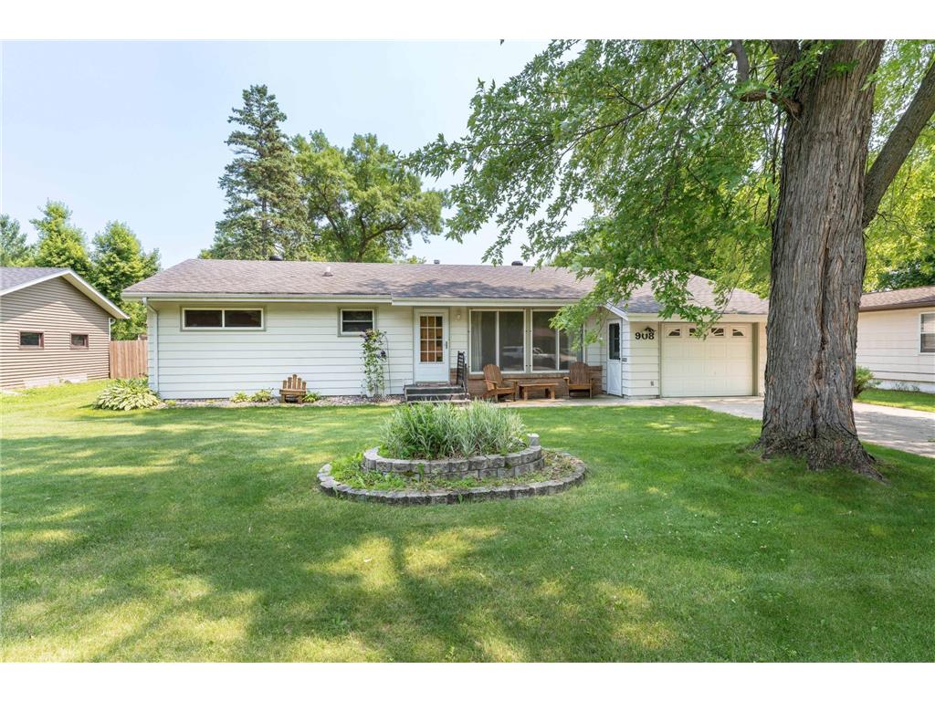 908 N 1st Avenue Fergus Falls MN 56537 7105653 image1