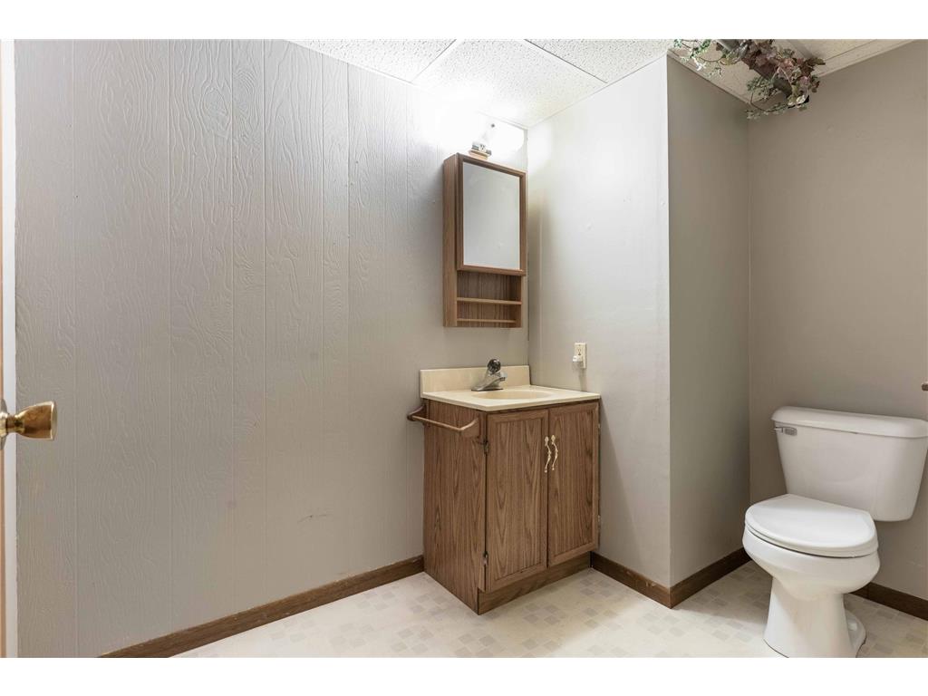 908 N 1st Avenue Fergus Falls MN 56537 7105653 image26