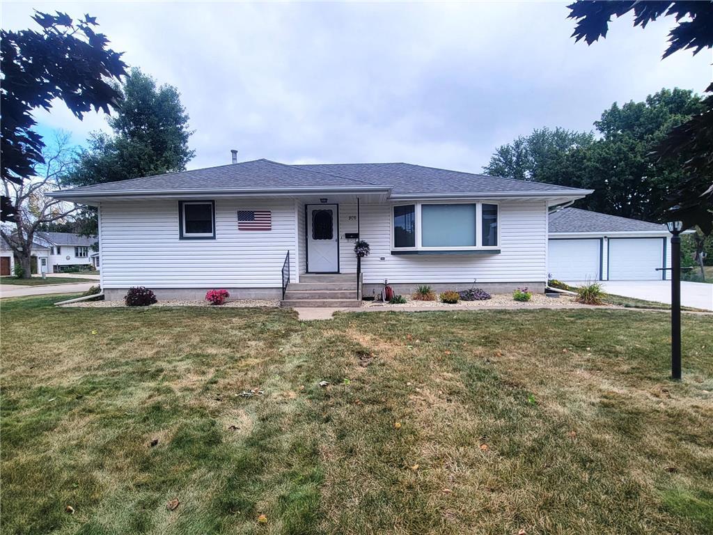 908 N Oak Street, Lake City, MN, 55041 MLS 6430006 Edina Realty