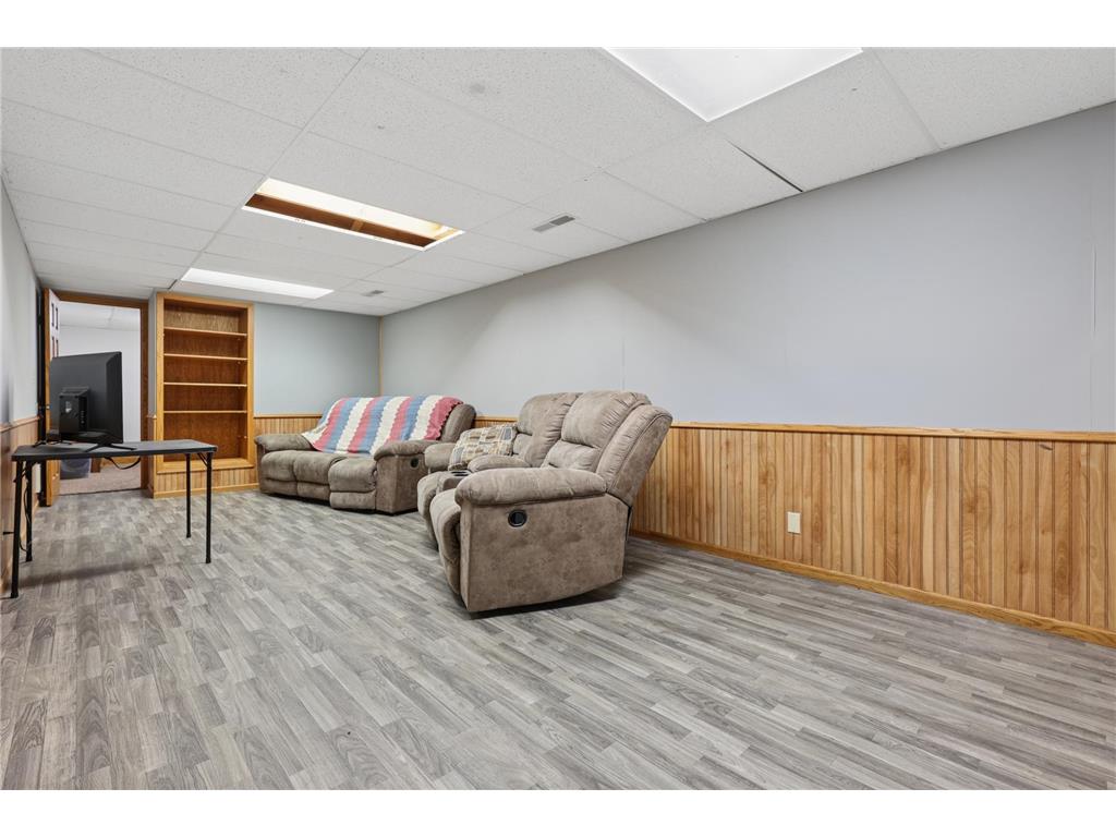 908 Pleasantview Drive SE Willmar MN 56201 7059387 image24
