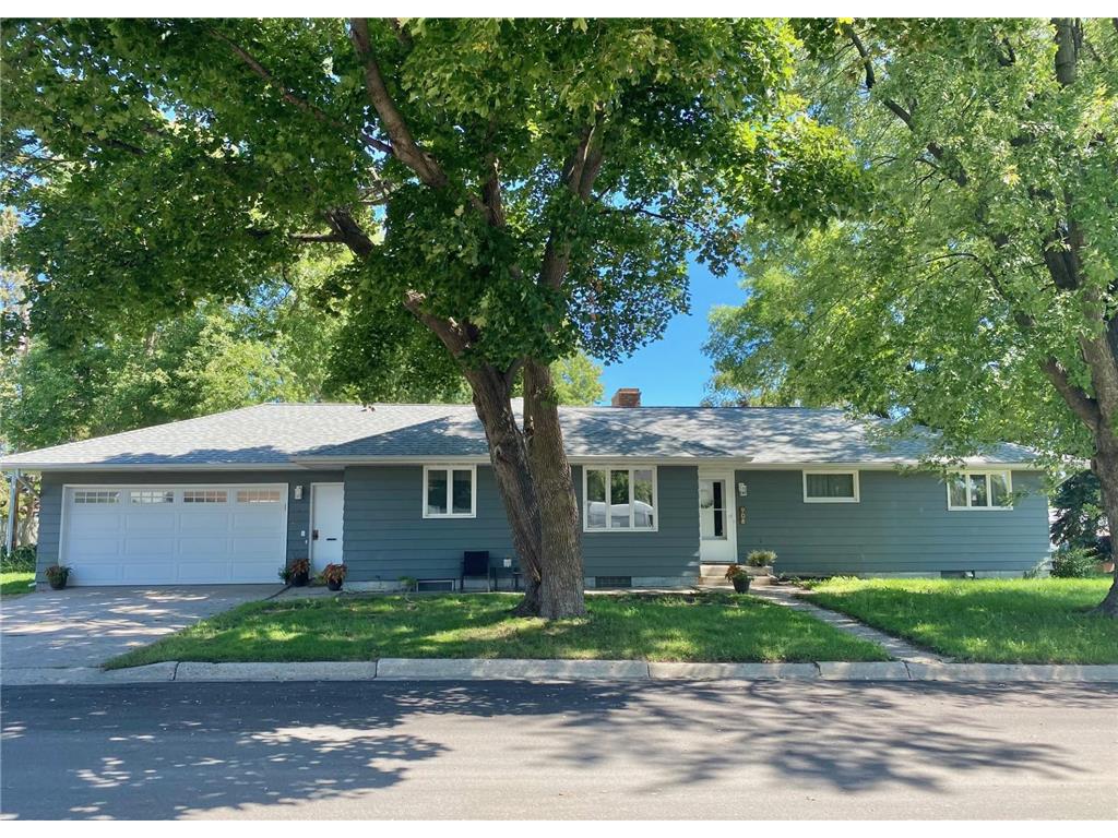 908 Taylor Avenue N Glencoe MN 55336 6394956 image1