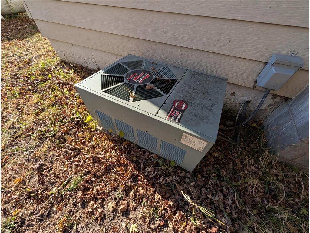 908 W State Street Kiester MN 56051 6814206 image21