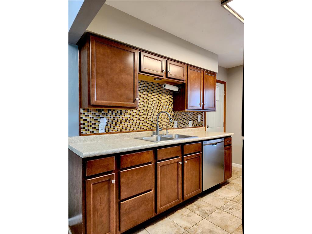 908 Westwood Drive SW Alexandria MN 56308 7100488 image6