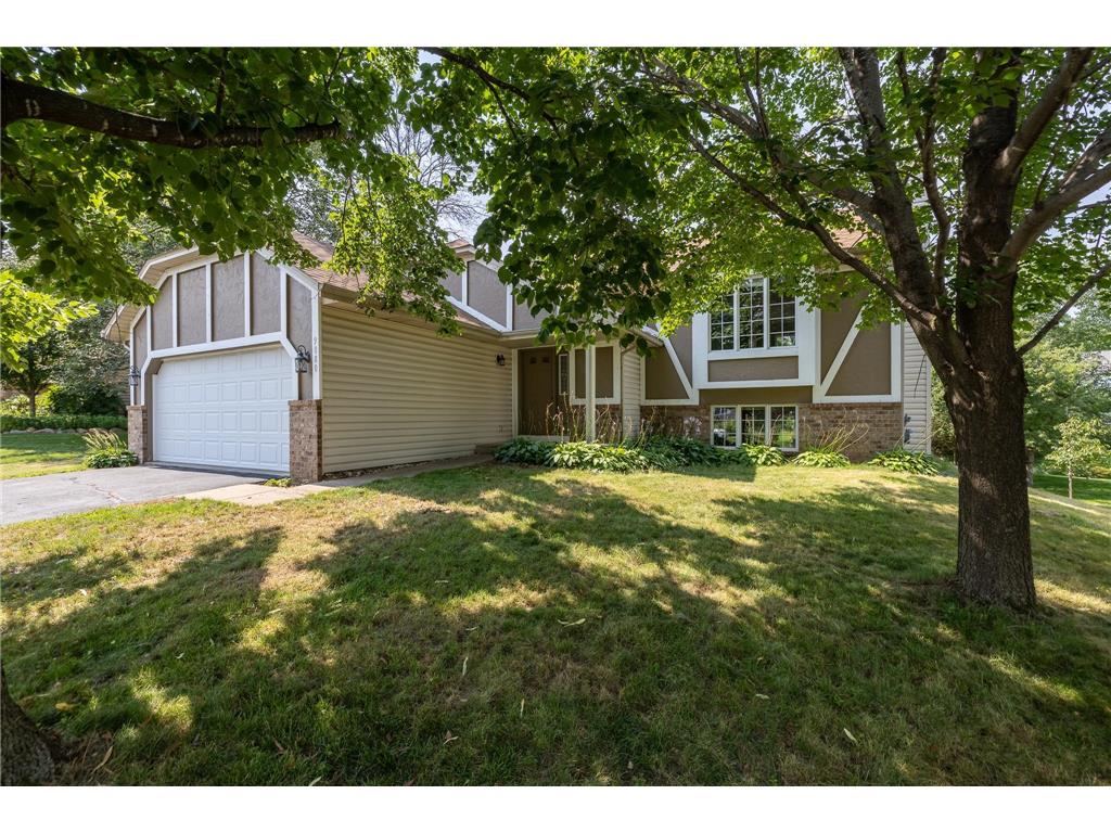 9080 Juneau Drive Woodbury MN 55125 6578265 image1