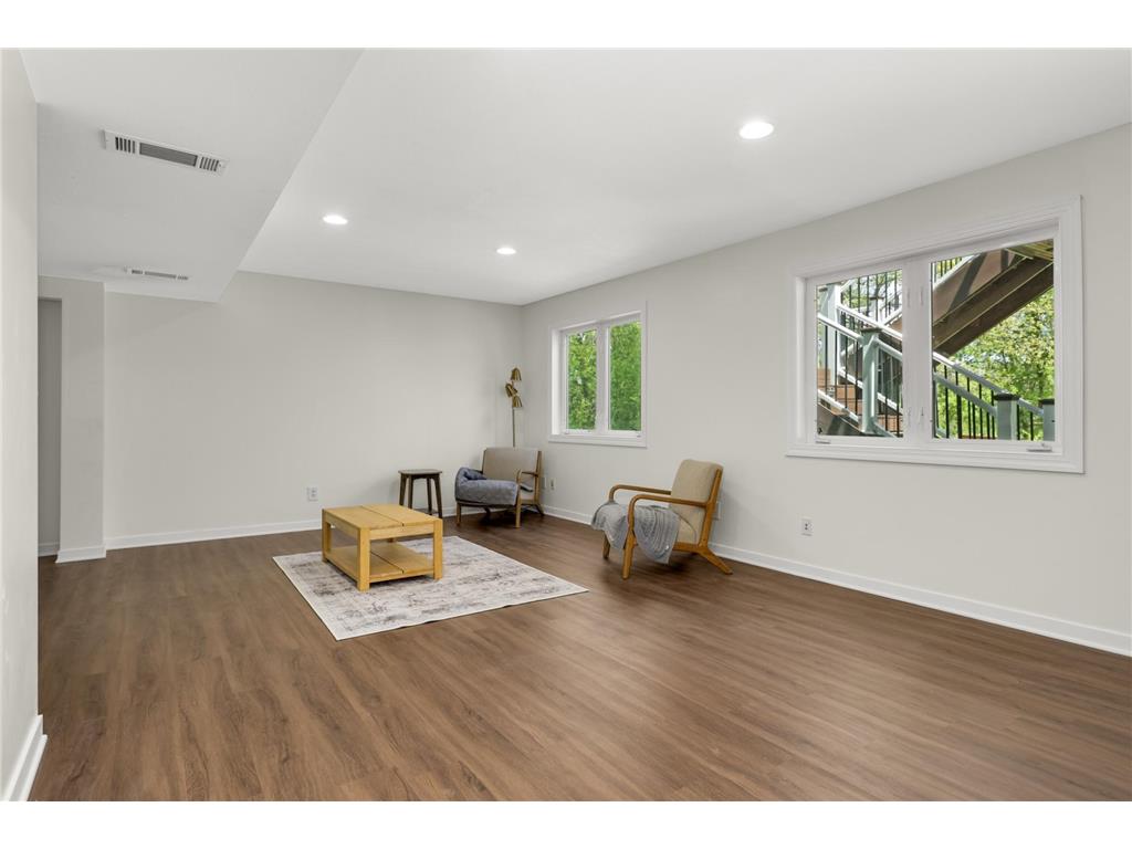 9080 Parkside Drive Woodbury MN 55125 7072689 image25