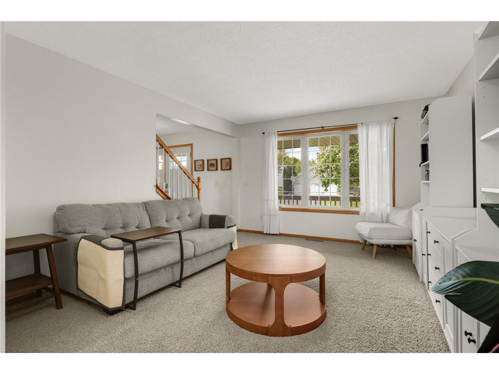 9080 Parkside Drive Woodbury MN 55125 7072689 image3