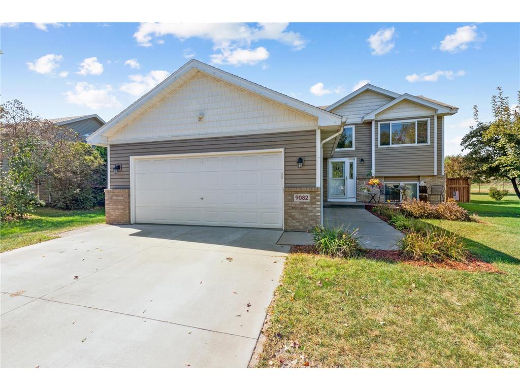 9082 Waconia Street NE Blaine MN 55449 6594949 image1