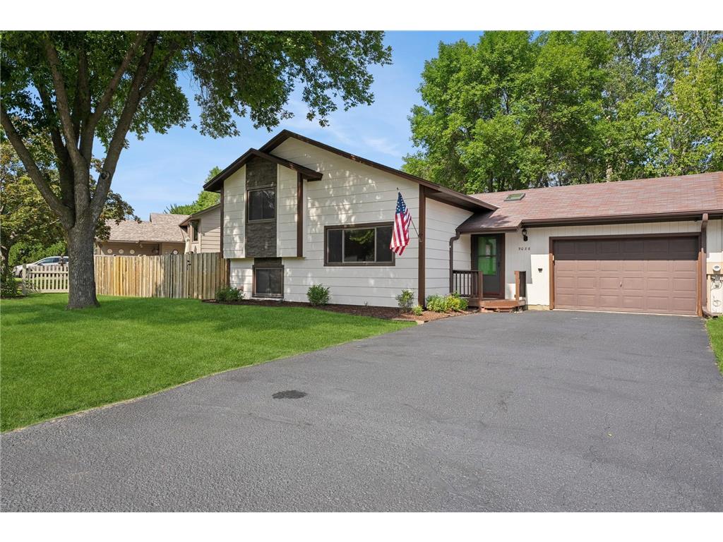 9086 Larch Lane N Maple Grove MN 55369 6562030 image1