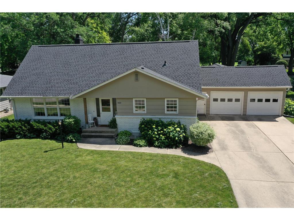 909 15th Avenue SW Willmar MN 56201 6558691 image1