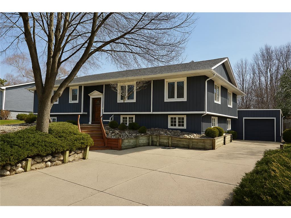 909 16th Street SW Willmar MN 56201 7045739 image1