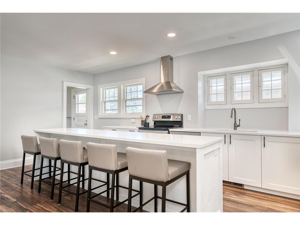 909 20th Avenue SE Minneapolis MN 55414 6636854 image1