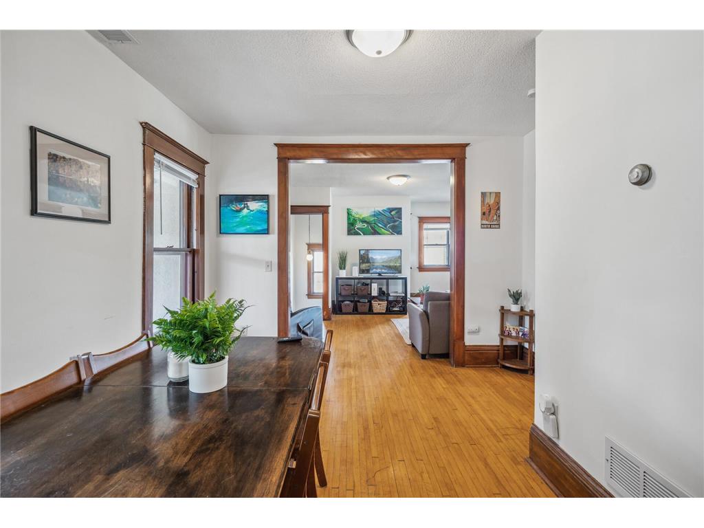 909 22nd Avenue NE Minneapolis MN 55418 6712674 image23