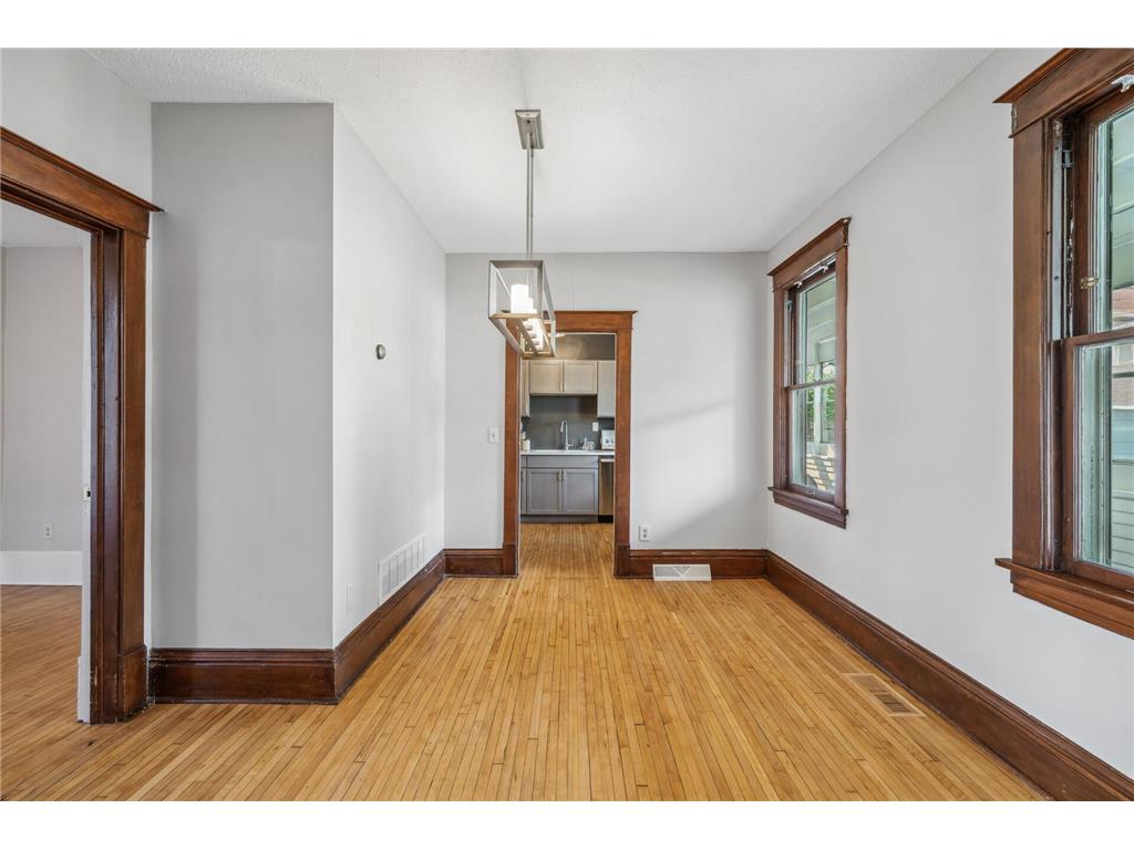 909 22nd Avenue NE Minneapolis MN 55418 6712674 image6