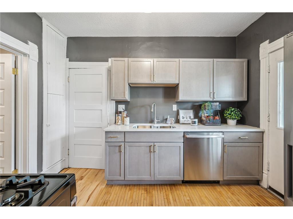 909 22nd Avenue NE Minneapolis MN 55418 6712674 image9