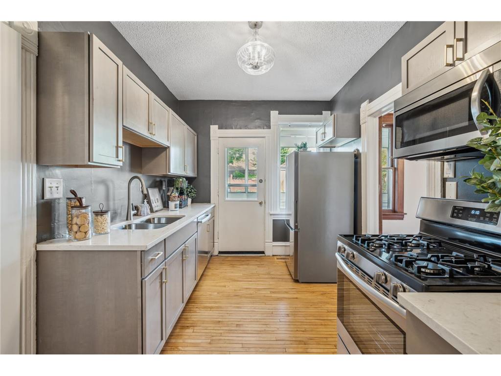 909 22nd Avenue NE Minneapolis MN 55418 7034431 image11