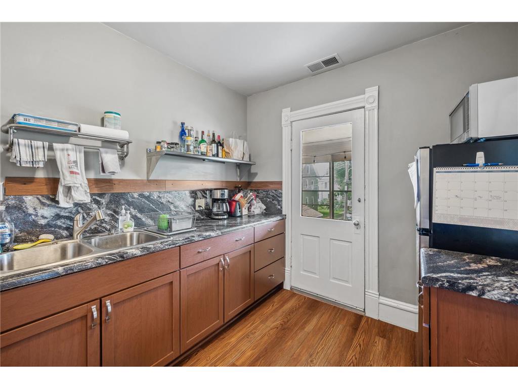 909 22nd Avenue NE Minneapolis MN 55418 7034431 image20