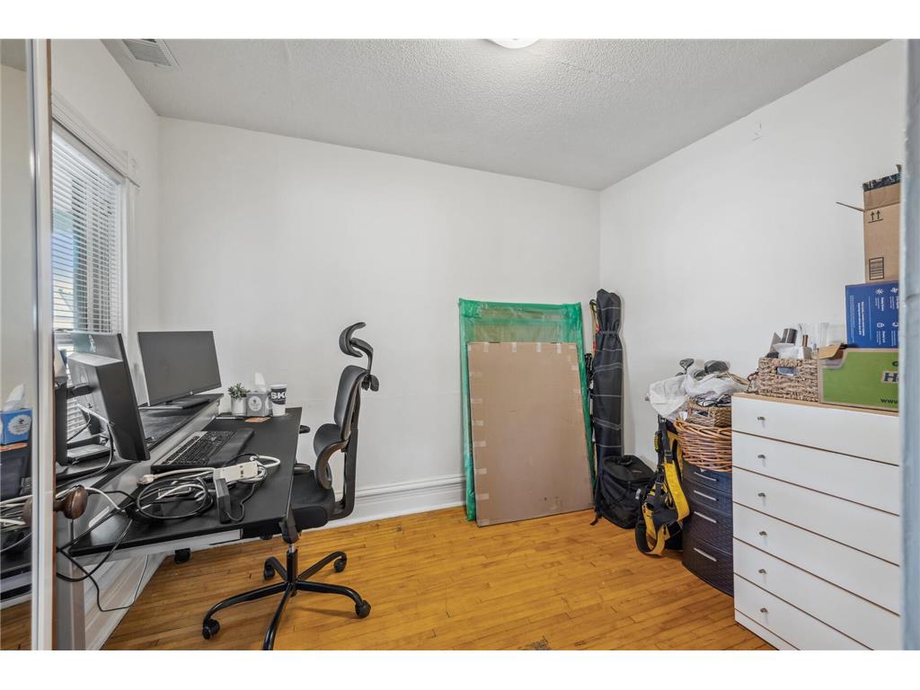 909 22nd Avenue NE Minneapolis MN 55418 7034431 image26