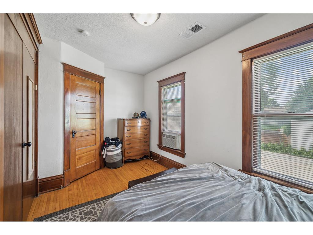 909 22nd Avenue NE Minneapolis MN 55418 7034431 image30