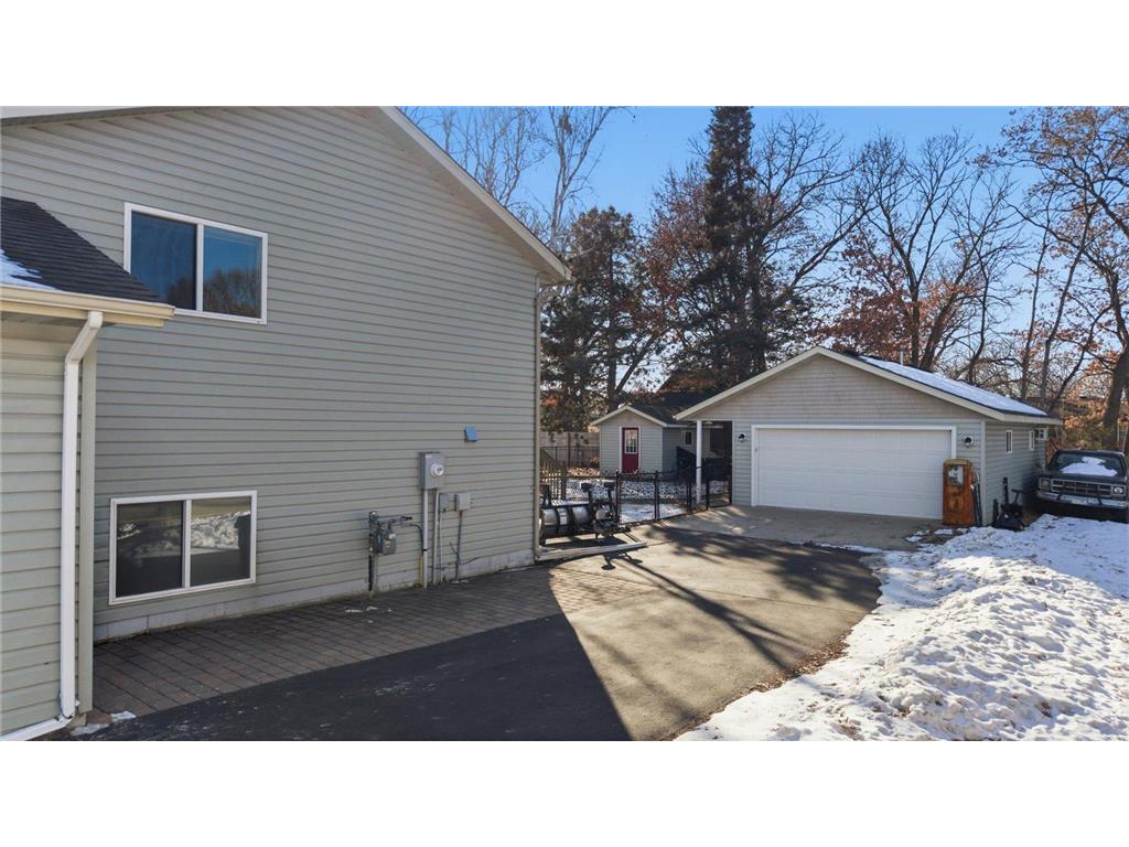 909 4th Avenue E Sartell MN 56377 7024727 image1