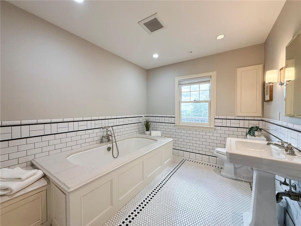 909 8th Street SW Rochester MN 55902 7095655 image42