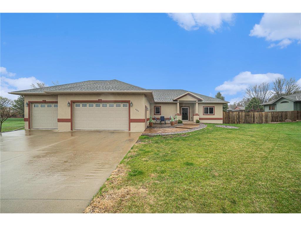 909 9th Avenue SW Pipestone MN 56164 6522870 image1