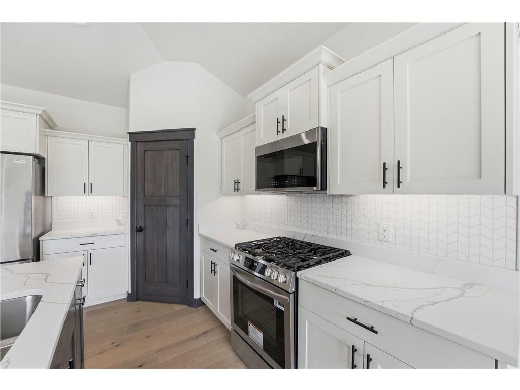 909 Acorn Court Hudson WI 54016 7067219 image13