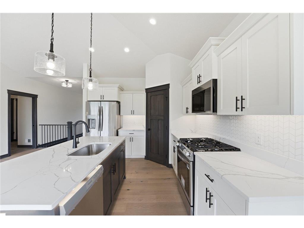 909 Acorn Court Hudson WI 54016 7067219 image14