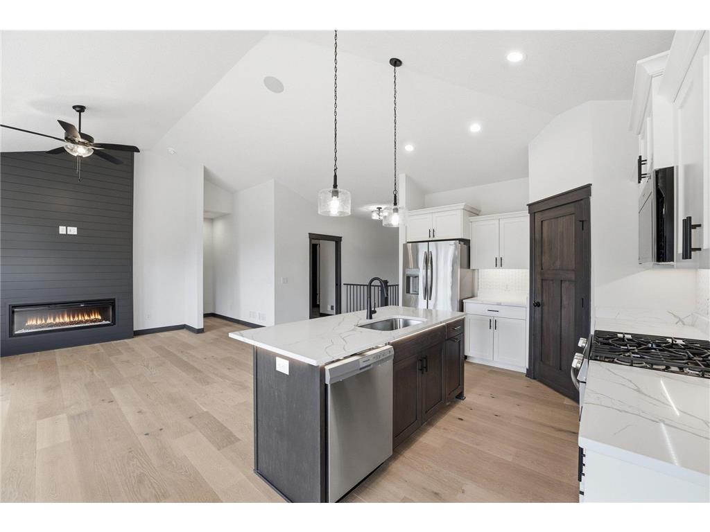 909 Acorn Court Hudson WI 54016 7067219 image15