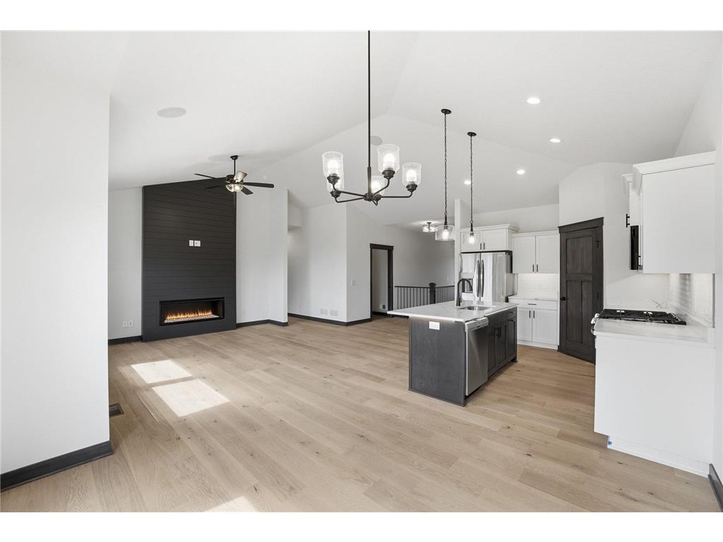 909 Acorn Court Hudson WI 54016 7067219 image21