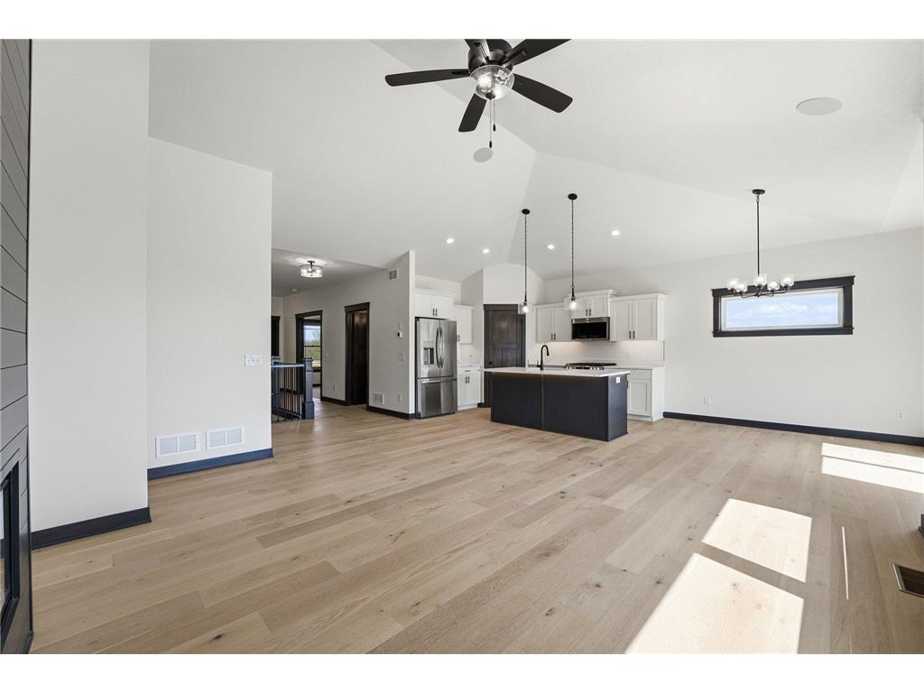 909 Acorn Court Hudson WI 54016 7067219 image22