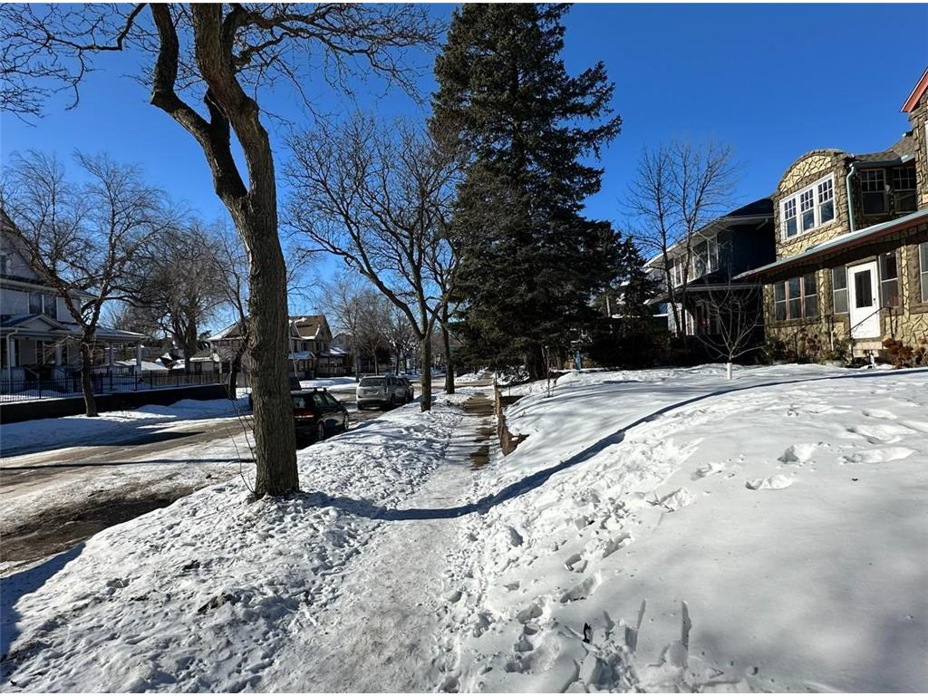 909 Dayton Avenue Saint Paul MN 55104 7017455 image4