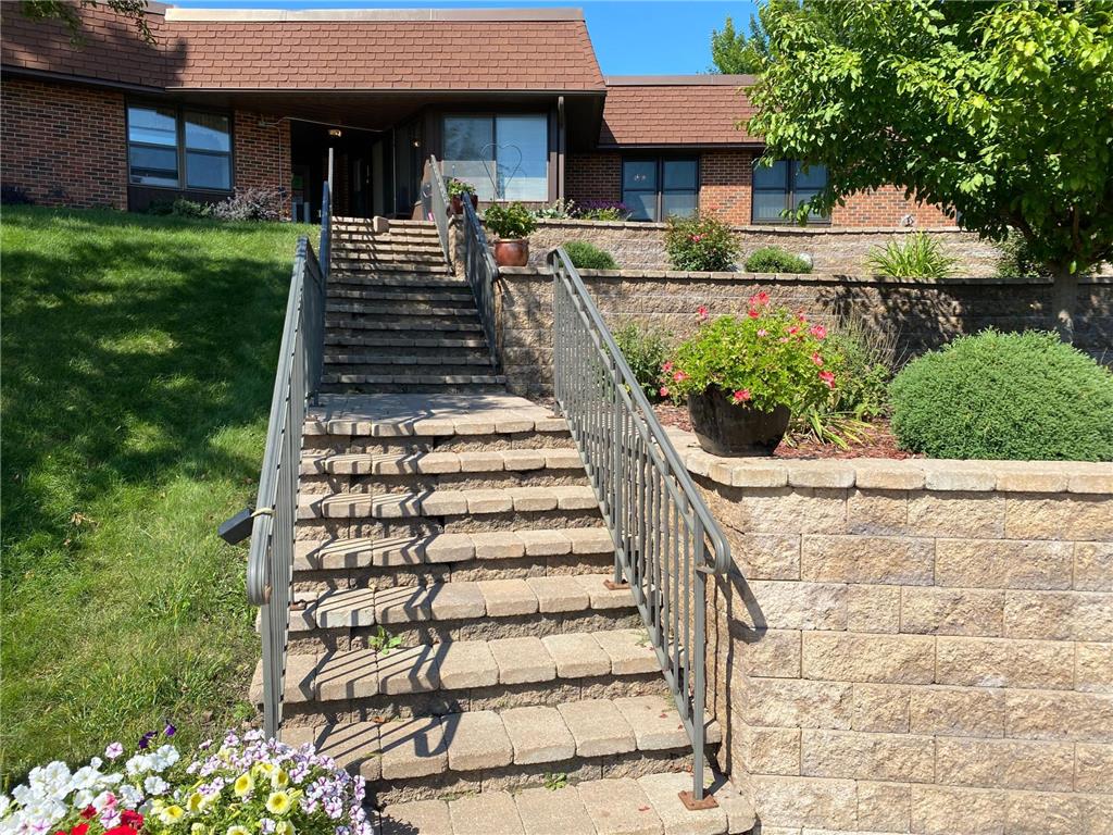 909 Luther Place 111, Albert Lea, MN, 56007 MLS 6173728 Edina Realty