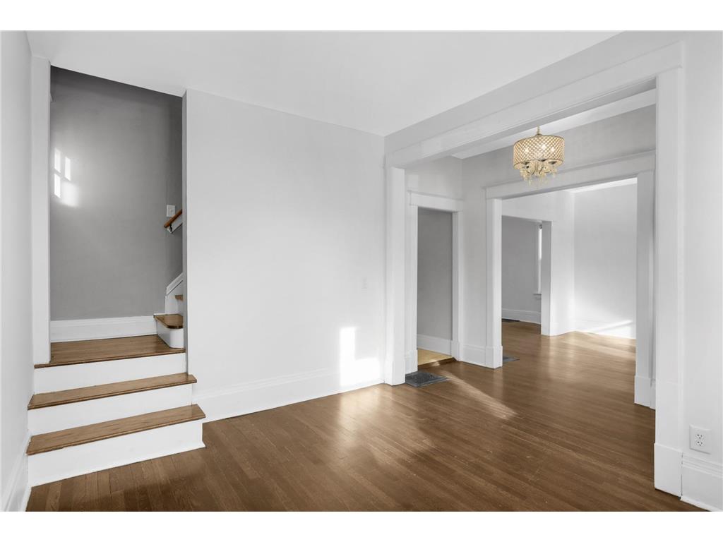 909 Marshall Avenue Saint Paul MN 55104 7009984 image12