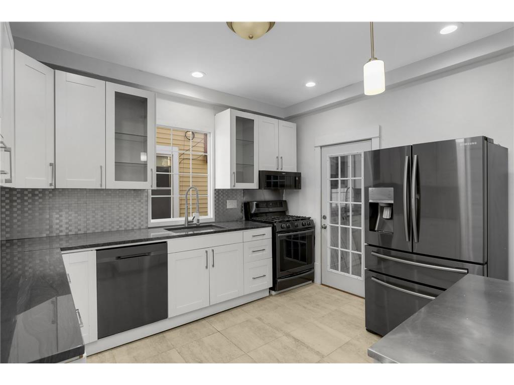 909 Marshall Avenue Saint Paul MN 55104 7009984 image14