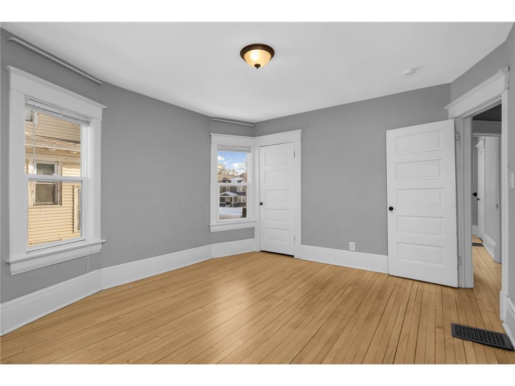 909 Marshall Avenue Saint Paul MN 55104 7009984 image21