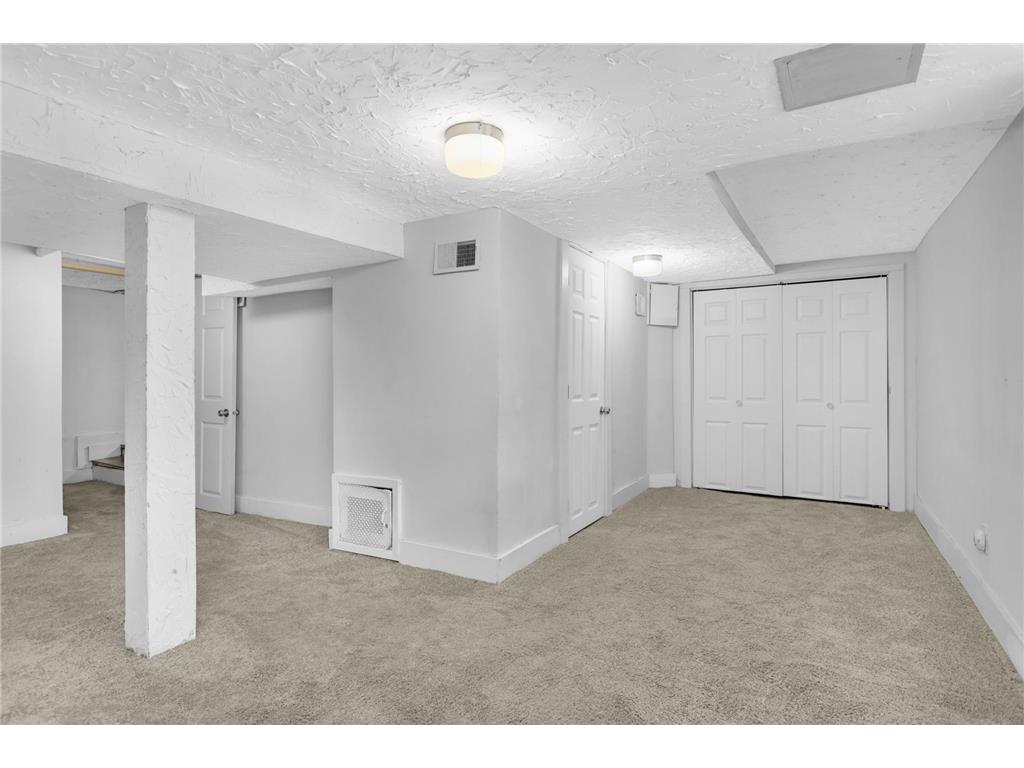 909 Marshall Avenue Saint Paul MN 55104 7009984 image30