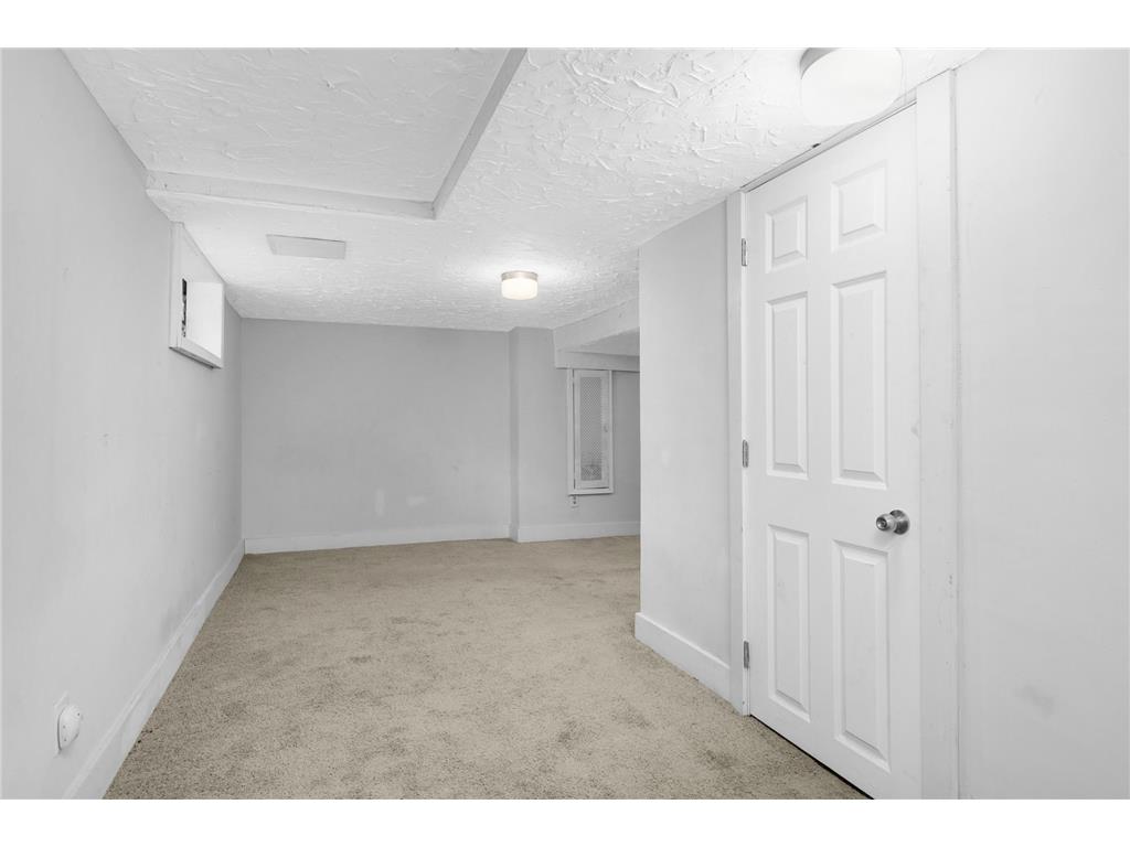 909 Marshall Avenue Saint Paul MN 55104 7009984 image31