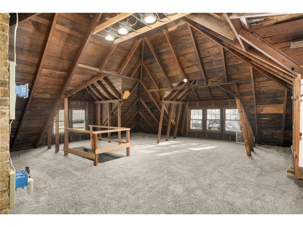 909 Marshall Avenue Saint Paul MN 55104 7009984 image35