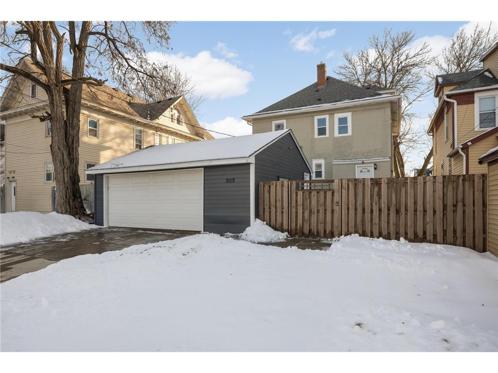 909 Marshall Avenue Saint Paul MN 55104 7009984 image39