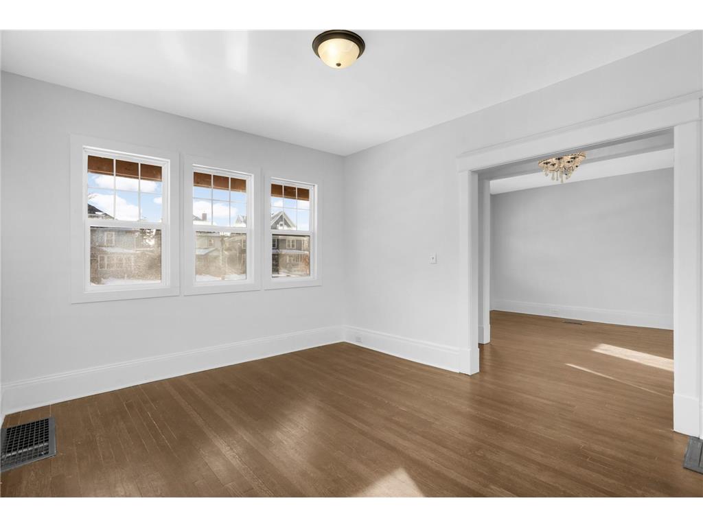 909 Marshall Avenue Saint Paul MN 55104 7009984 image7