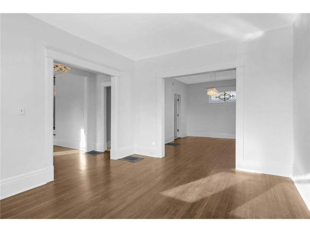 909 Marshall Avenue Saint Paul MN 55104 7009984 image8