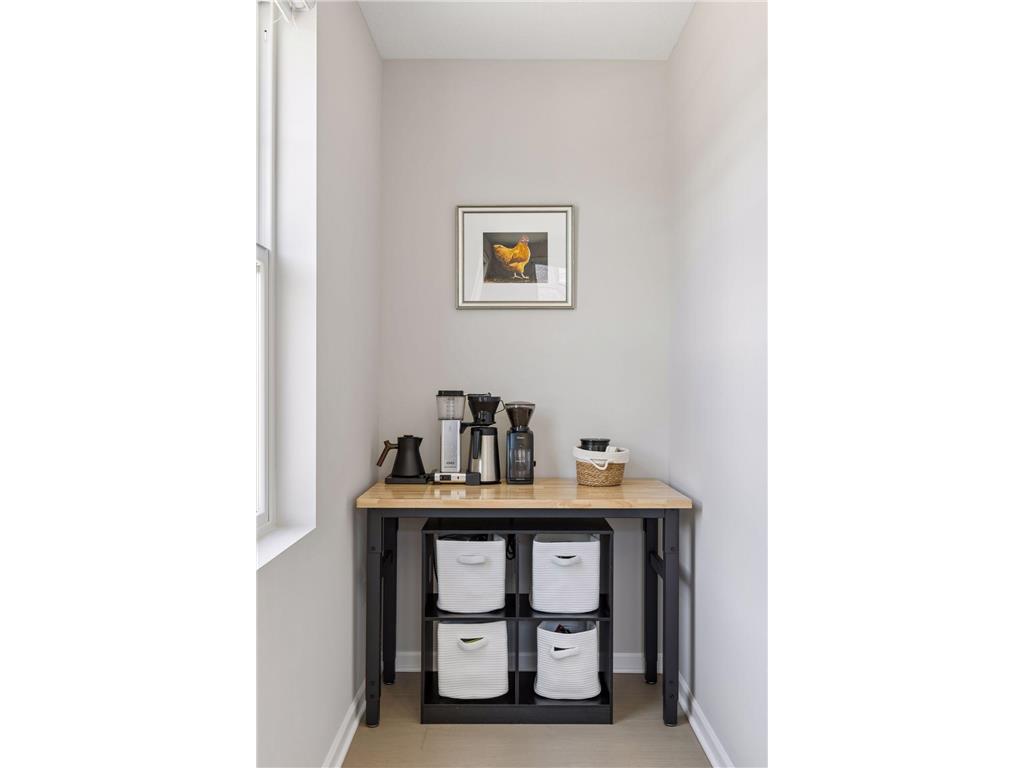 909 Mount Curve Boulevard #A Saint Paul MN 55116 7070747 image8