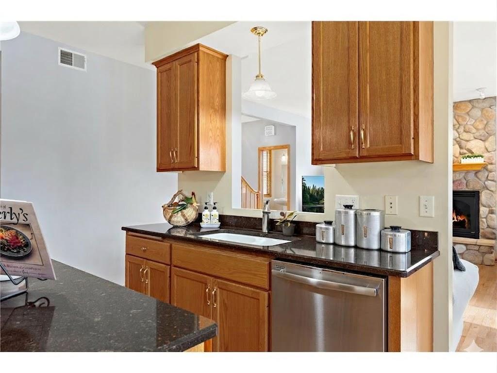 909 New Century Boulevard S Maplewood MN 55119 6804111 image15