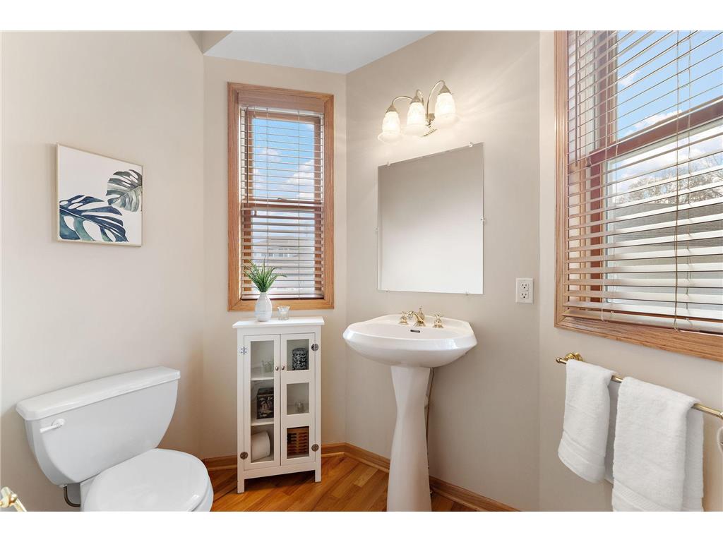 909 New Century Boulevard S Maplewood MN 55119 6804111 image28