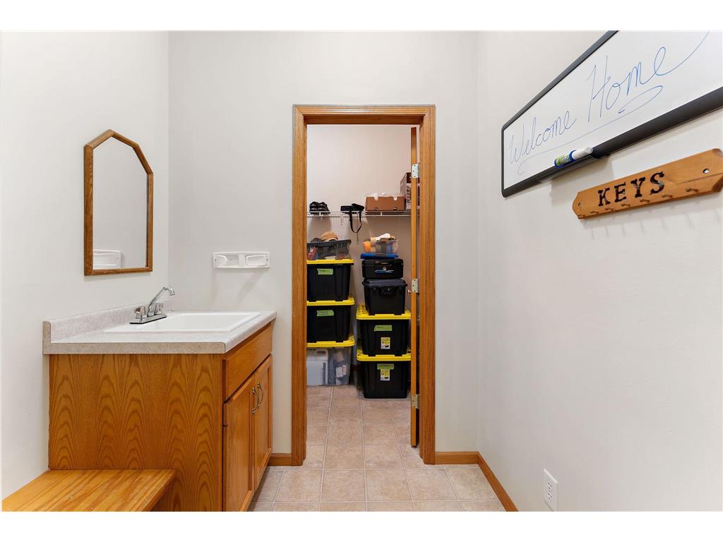 909 New Century Boulevard S Maplewood MN 55119 6804111 image29